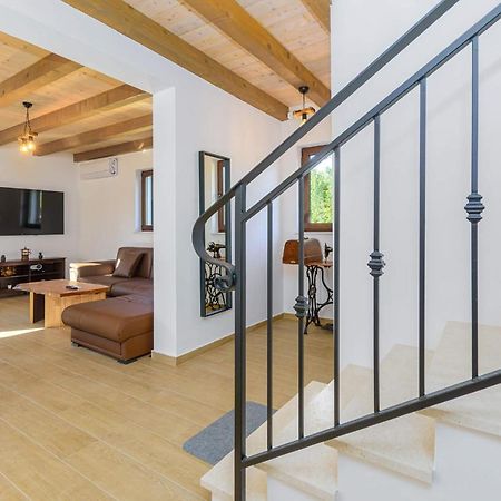 Villa David - Luxurious Secluded Villa With A Heated Pool Butkovići Esterno foto