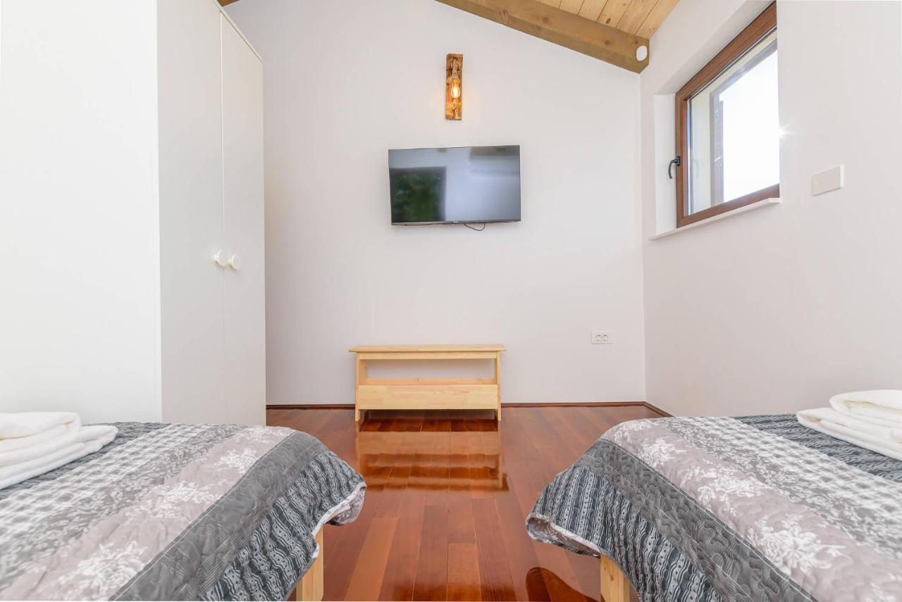Villa David - Luxurious Secluded Villa With A Heated Pool Butkovići Esterno foto