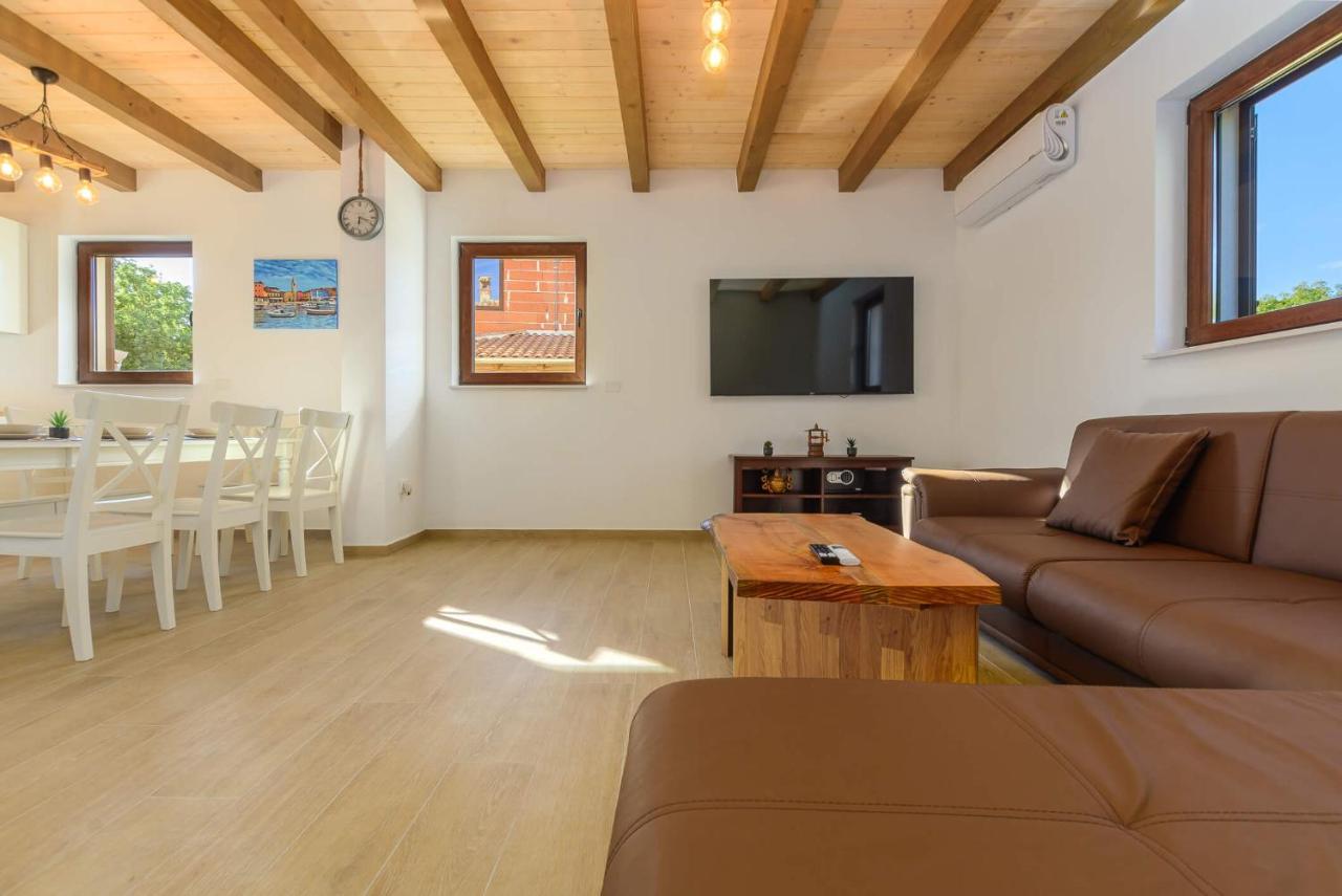 Villa David - Luxurious Secluded Villa With A Heated Pool Butkovići Esterno foto
